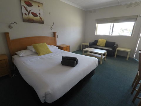 Motel Wellington Wodonga - Inverell Accommodation 1