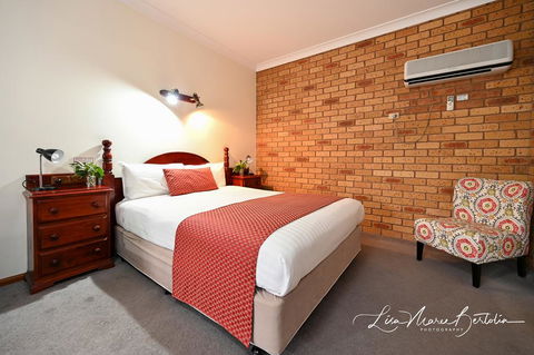 Narrandera Club Motor Inn - Inverell Accommodation 0