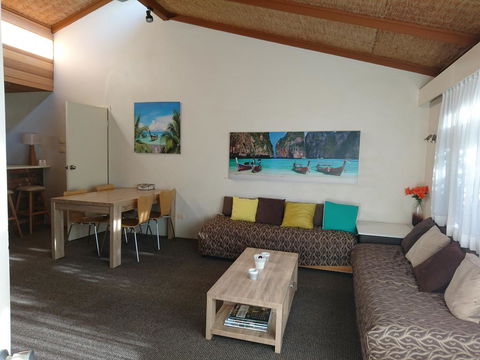 Nautical Owl - Inverell Accommodation 0