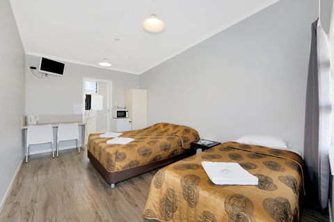 Ned Kelly's Motel - Inverell Accommodation 1