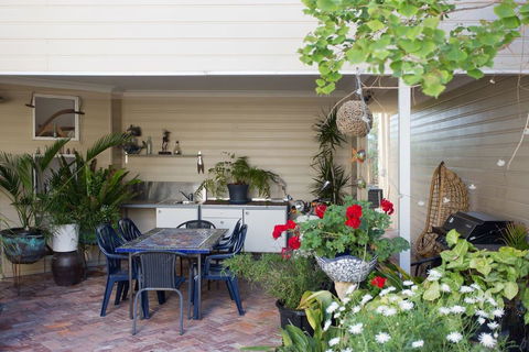 Fremantle Local Beach Studio - Inverell Accommodation 11