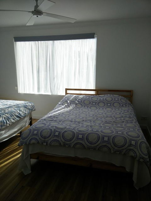 DIANELLA Budget Rooms Happy Place To Stay - Inverell Accommodation 14