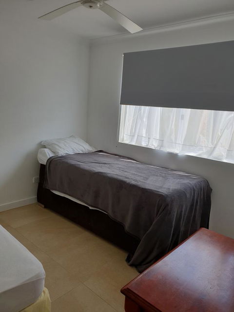 DIANELLA Budget Rooms Happy Place To Stay - Inverell Accommodation 2