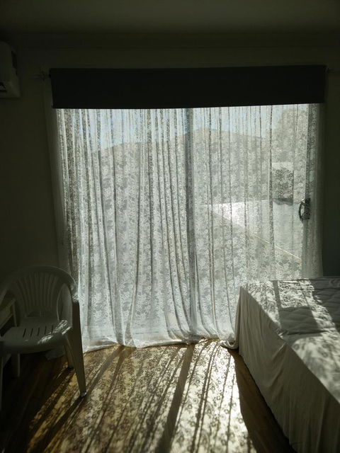 DIANELLA Budget Rooms Happy Place To Stay - Inverell Accommodation 18
