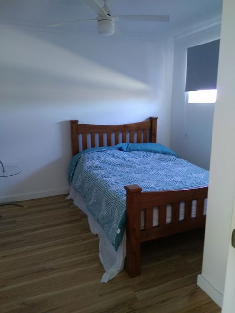 DIANELLA Budget Rooms Happy Place To Stay - Inverell Accommodation 36