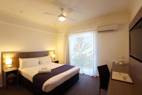 Cottesloe Beach Hotel - Inverell Accommodation 24