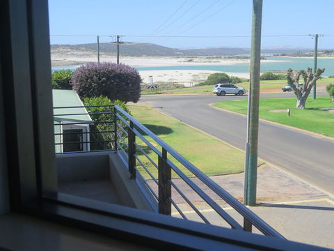 Kalbarri Riverfront Unit - Inverell Accommodation 4