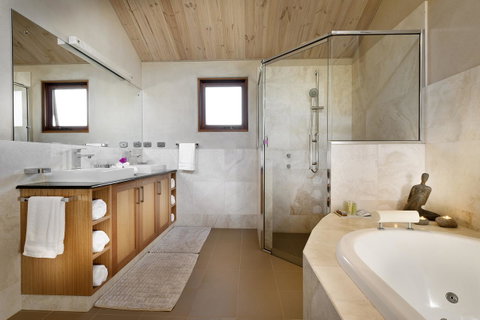 Aiyana Retreat - Inverell Accommodation 3
