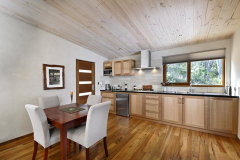 Aiyana Retreat - Inverell Accommodation 8
