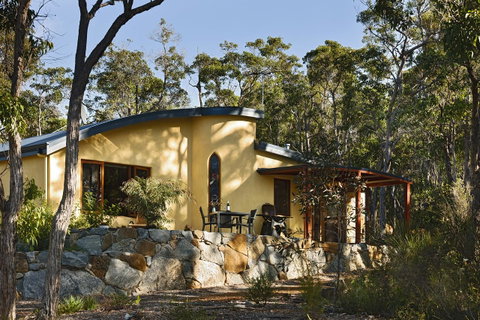 Aiyana Retreat - Inverell Accommodation 0
