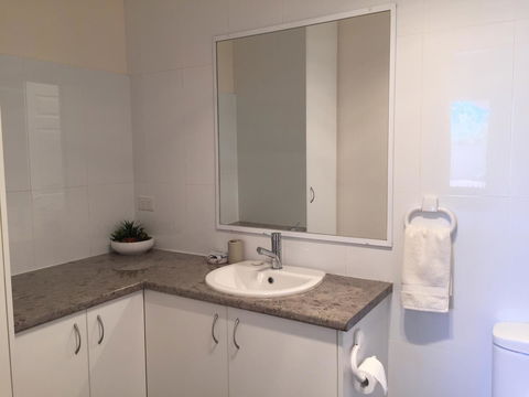 The Royal Dolphin Bed & Breakfast Safety Bay - Inverell Accommodation 31