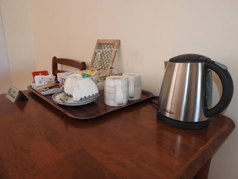 The Royal Dolphin Bed & Breakfast Safety Bay - Inverell Accommodation 14