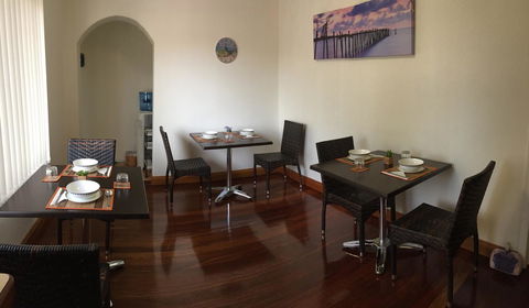 The Royal Dolphin Bed & Breakfast Safety Bay - Inverell Accommodation 28
