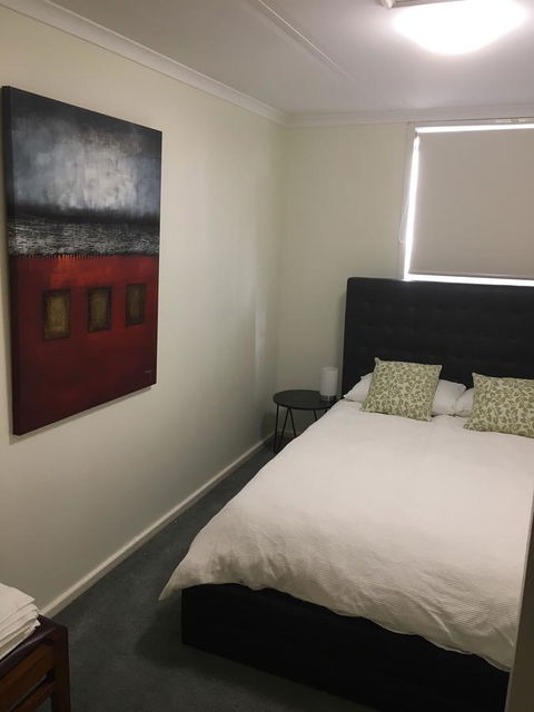 The Cottage That Could - Inverell Accommodation 9