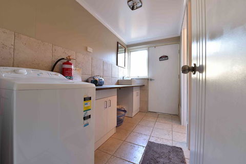 Kalbarri Sunset Villa - Inverell Accommodation 24