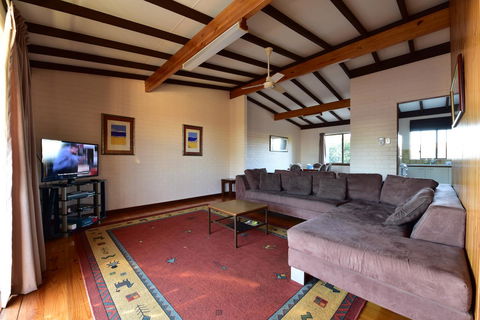Kalbarri Sunset Villa - Inverell Accommodation 13