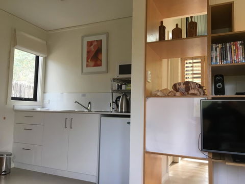 DESIGNER'S STUDIO - Inverell Accommodation 6