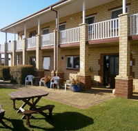 Baywatch Manor Augusta - Inverell Accommodation