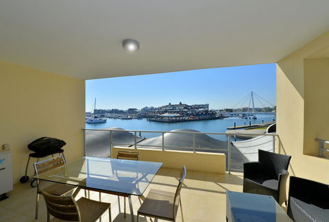 Dolphin Quay Apartments - Inverell Accommodation 8