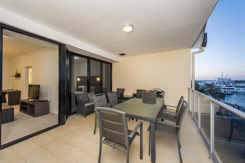 Dolphin Quay Apartments - Inverell Accommodation 24