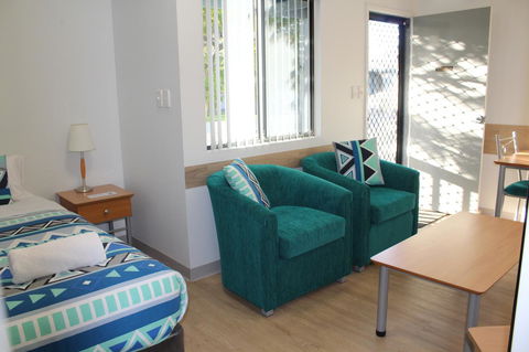 Mandurah Ocean Marina Chalets - Inverell Accommodation 33