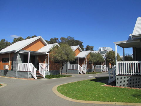 Mandurah Ocean Marina Chalets - Inverell Accommodation 37