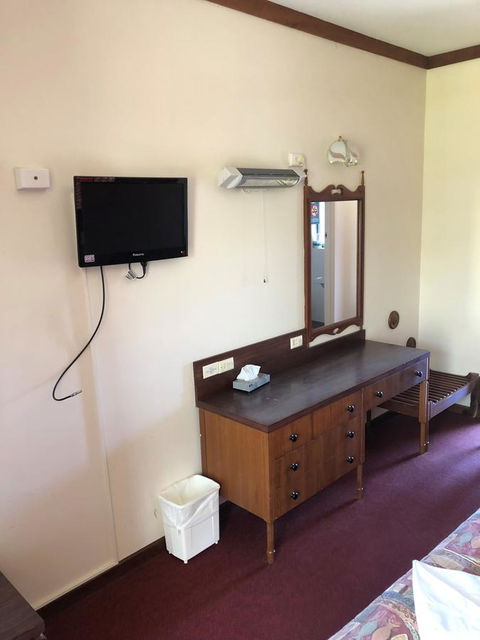 Kambalda Hotel - Inverell Accommodation 7