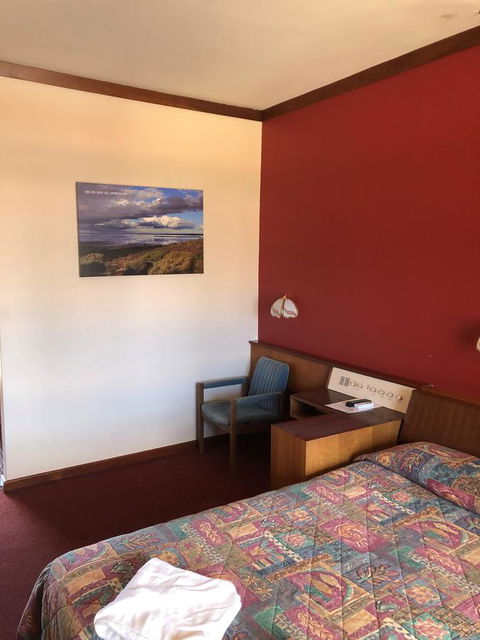 Kambalda Hotel - Inverell Accommodation 13