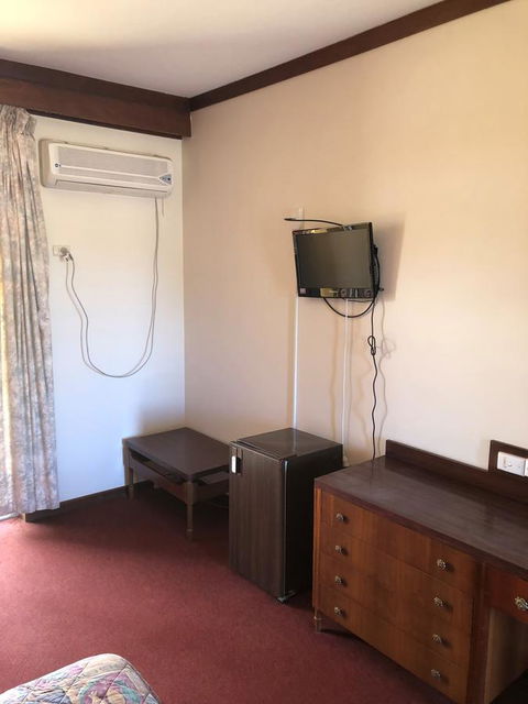 Kambalda Hotel - Inverell Accommodation 1