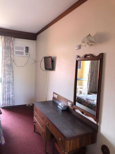 Kambalda Hotel - Inverell Accommodation 10