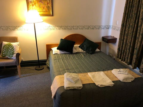 The Palace Hotel - Inverell Accommodation 4
