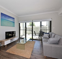 Modern Apartment Redcliffe near Perth Airport 0126 - Inverell Accommodation