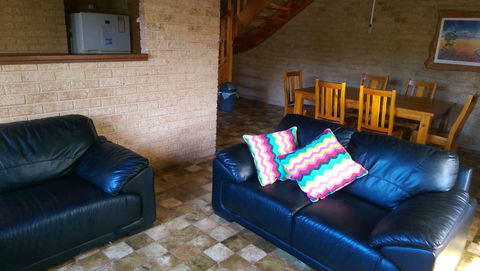 Kestrel Chalets - Inverell Accommodation 2