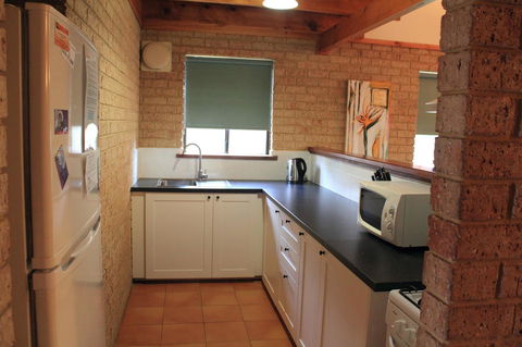 Kestrel Chalets - Inverell Accommodation 10