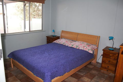 Kestrel Chalets - Inverell Accommodation 19