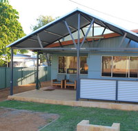 Kestrel Chalets - Inverell Accommodation