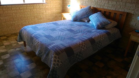 Kestrel Chalets - Inverell Accommodation 7