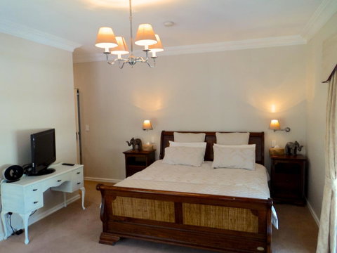 Lanterns Retreats - Inverell Accommodation 3