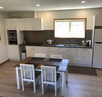 Loma Cottages - Inverell Accommodation
