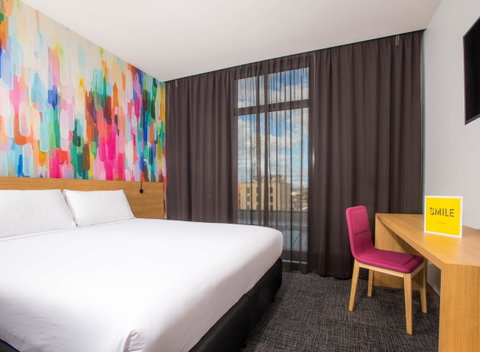 Ibis Styles Hobart - Inverell Accommodation 1
