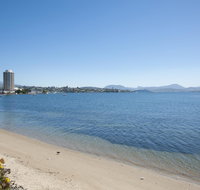 Sandy Bay Waterfront Home - Inverell Accommodation