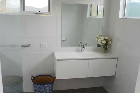 Sisters Beach Paradise - Inverell Accommodation 6