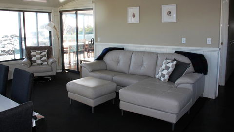 SEA EAGLE COTTAGE Amazing Views Of Bay Of Fires - Inverell Accommodation 5