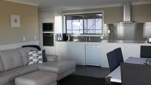 SEA EAGLE COTTAGE Amazing Views Of Bay Of Fires - Inverell Accommodation 23