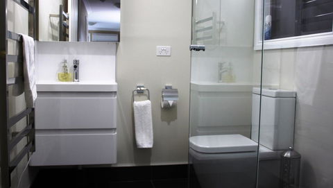 SEA EAGLE COTTAGE Amazing Views Of Bay Of Fires - Inverell Accommodation 9