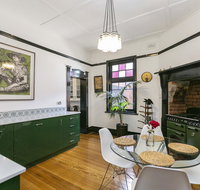 Insomnia on Elizabeth - Inverell Accommodation
