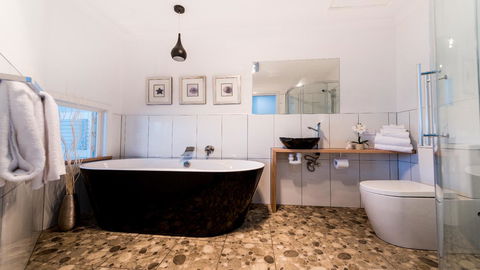Ulverstone River Edge HolidayApartments - Inverell Accommodation 19