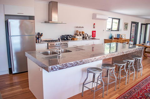 Tamar House - Inverell Accommodation 12