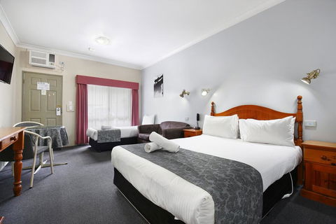 New England Motor Inn - Inverell Accommodation 2