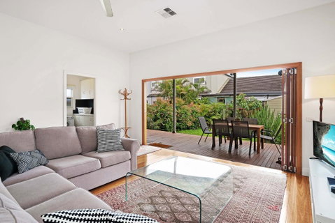Newcastle Executive Homes - Cooks Hill Cottage - Inverell Accommodation 0